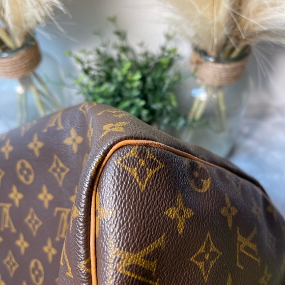 ❤️💕Speedy 30 with lock and Key💕❤️ preloved and 💯 Authentic - Picture 15 of 17